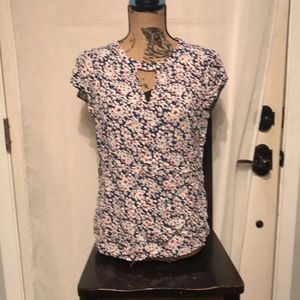 Banana republic floral blouse with keyhole